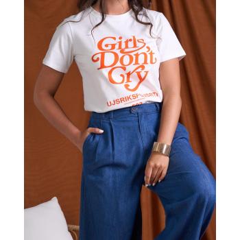 T-shirt.