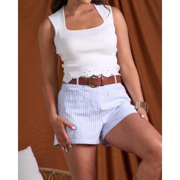 Blusa flores blanca.