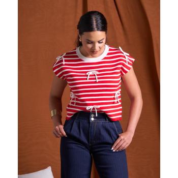 Blusa hombrera lazos roja.
