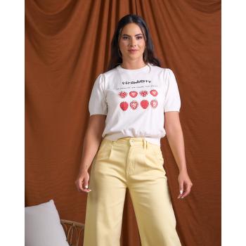 Blusa fresas.