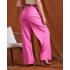 Pantalón fucsia.